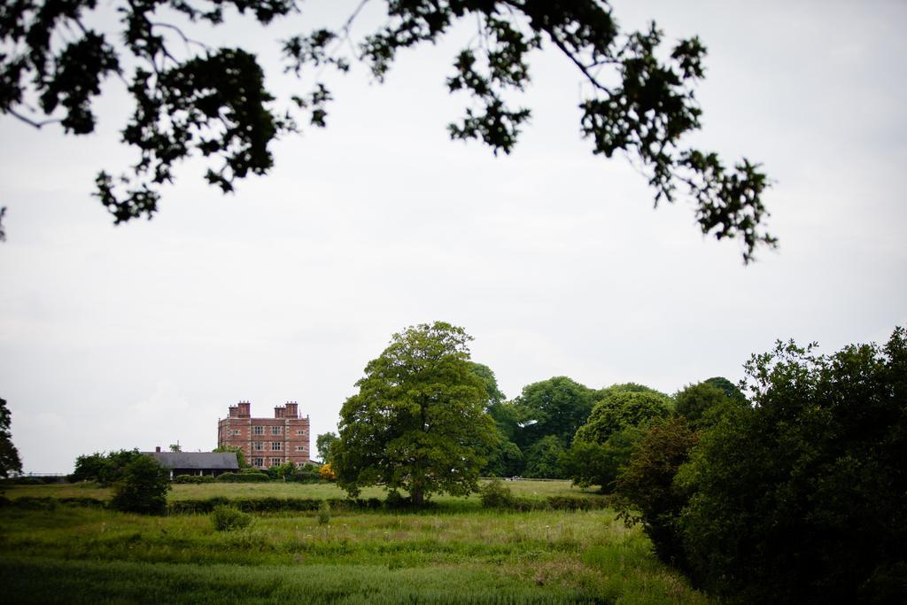 Soulton Hall Wem ภายนอก รูปภาพ